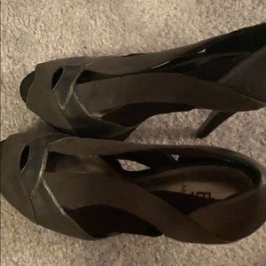 Bakers size 8 heels